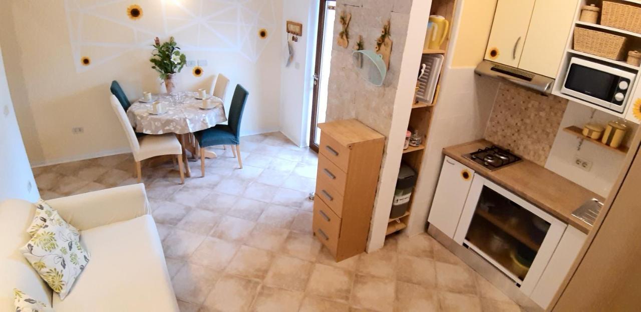Apartments Demori Galizana Екстер'єр фото