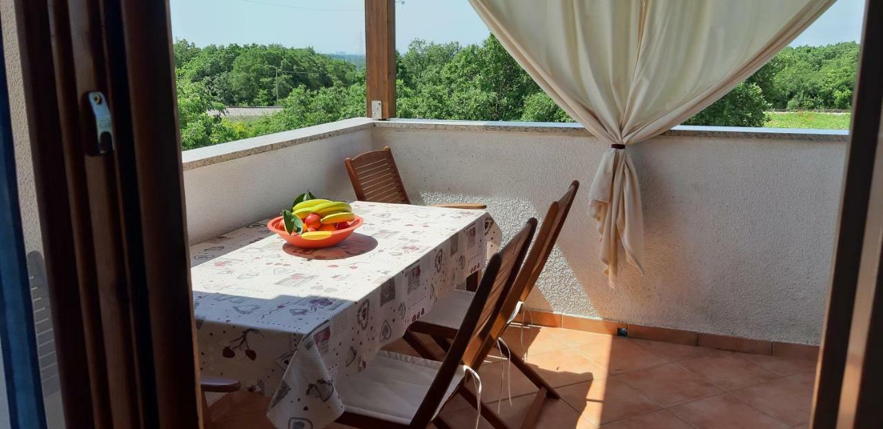 Apartments Demori Galizana Екстер'єр фото